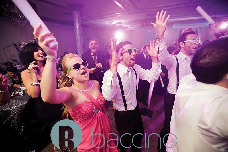 Buffet-Marina-bridal-party-dance